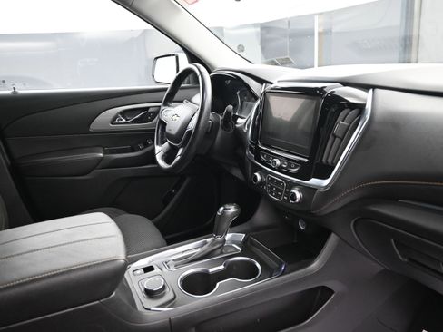 Used 2020 Chevrolet Traverse LT FWD image 30