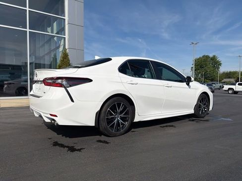 Used 2023 Toyota Camry SE FWD image 7