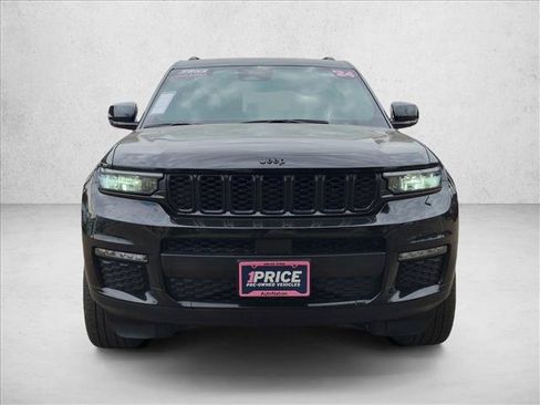 Used 2024 Jeep Grand Cherokee L Limited w/ Black Appearance Package AWD/4WD image 2