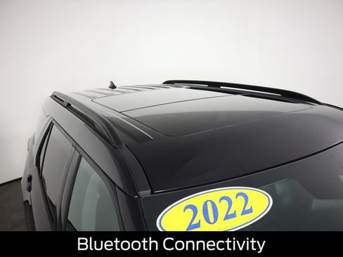 Used 2022 Ford Explorer XLT w/ Equipment Group 202A AWD/4WD image 13
