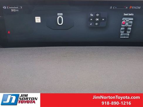 Used 2025 Ford Expedition Platinum AWD/4WD image 16