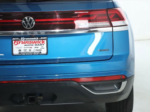 Certified 2024 Volkswagen Atlas Cross Sport SE AWD/4WD image 43