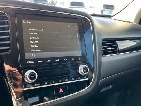 Used 2020 Mitsubishi Outlander SE AWD/4WD image 42
