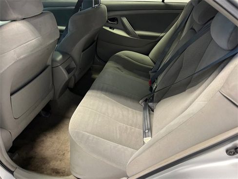 Used 2009 Toyota Camry LE image 16