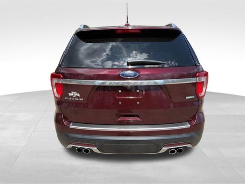 Used 2018 Ford Explorer Platinum AWD/4WD image 4