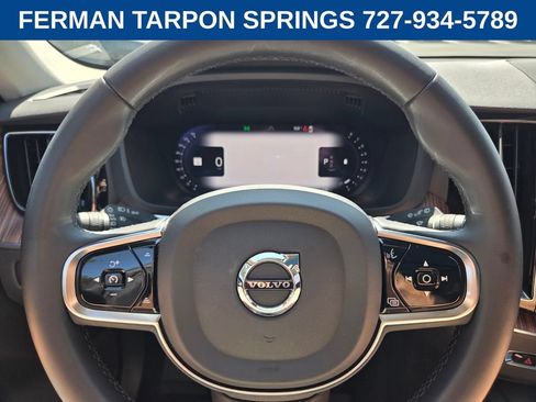 Certified 2024 Volvo XC60 B5 Plus w/ Protection Package Premier AWD/4WD image 29