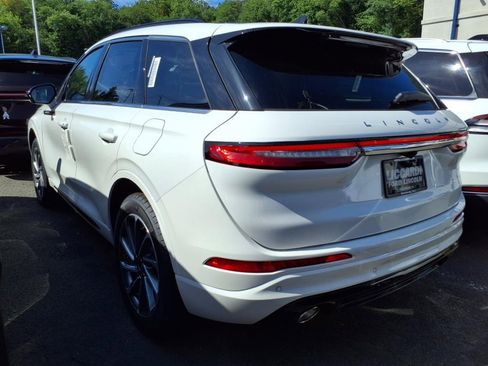 New 2025 Lincoln Corsair Grand Touring image 2