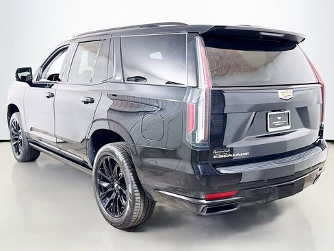 Used 2021 Cadillac Escalade Sport Platinum RWD image 6