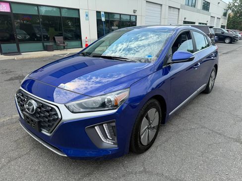 Used 2022 Hyundai Ioniq SE FWD image 11