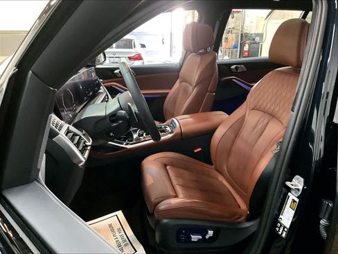 Used 2024 BMW X7 xDrive40i w/ M Sport Package AWD/4WD image 28