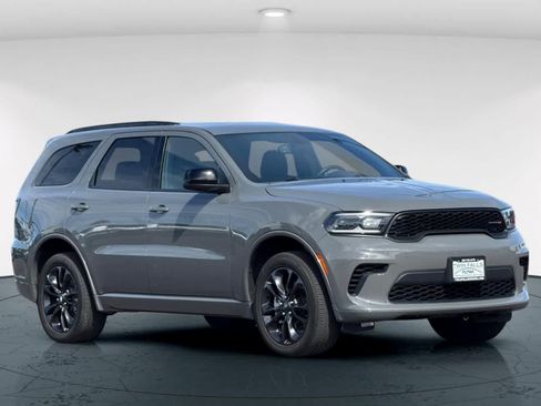 Used 2024 Dodge Durango GT w/ Blacktop Package image 5