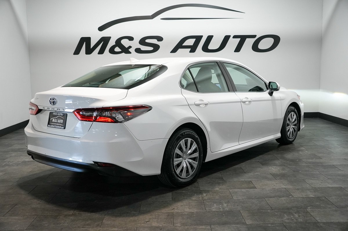 Used 2022 Toyota Camry LE w/ Audio Upgrade Package FWD image 7