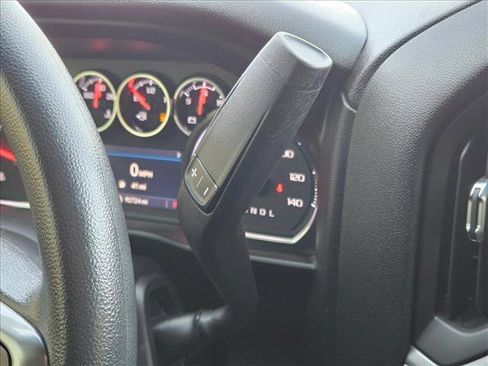 Used 2022 Chevrolet Silverado 1500 Custom w/ Safety Confidence Package RWD image 11
