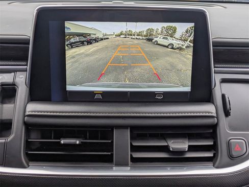 Used 2022 Chevrolet Suburban Premier image 19