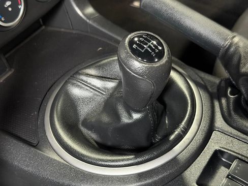 Used 2015 MAZDA MX-5 Miata Club RWD image 25