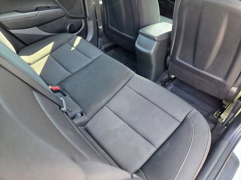 Used 2018 Hyundai Elantra SE FWD image 45