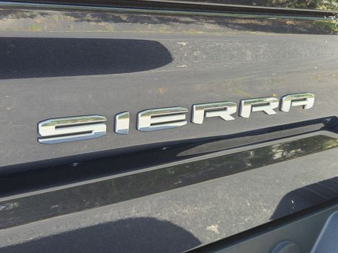 Used 2022 GMC Sierra 1500 AT4X AWD/4WD image 14