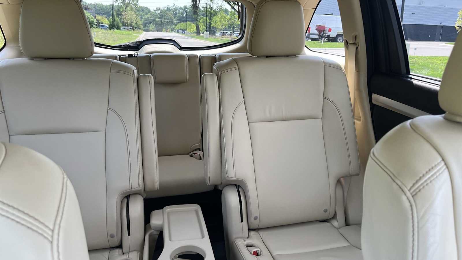 Used 2016 Toyota Highlander XLE w/ Protection Package #3 AWD/4WD image 32