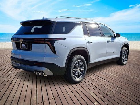 New 2026 Chevrolet Traverse LT w/ Enhanced Driving Package FWD image 4