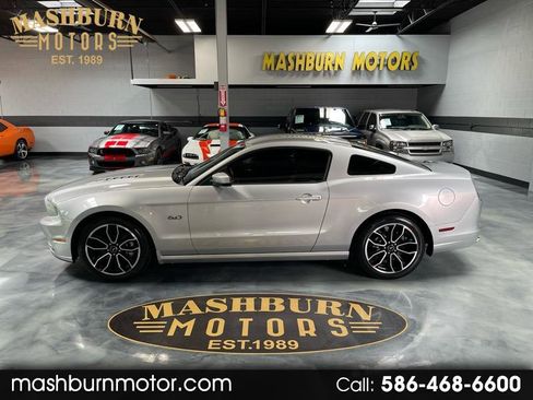 Used 2013 Ford Mustang GT Premium image 1