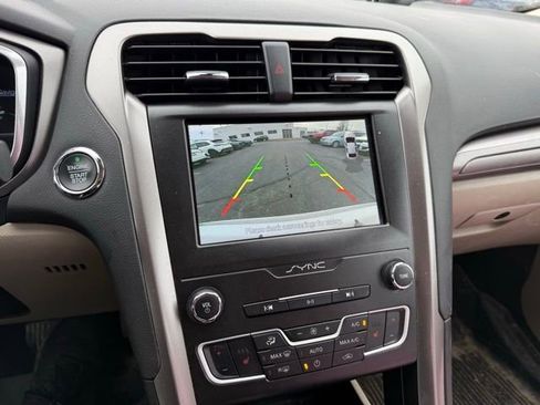 Used 2020 Ford Fusion SE AWD/4WD image 7