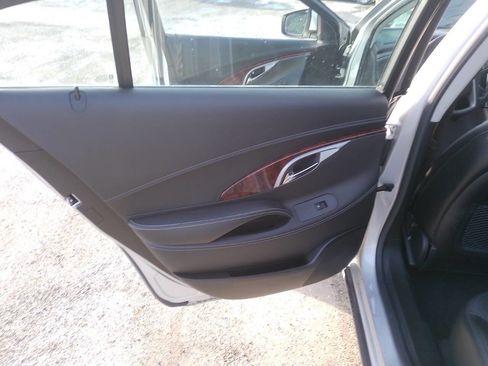 Used 2011 Buick LaCrosse CXL image 33