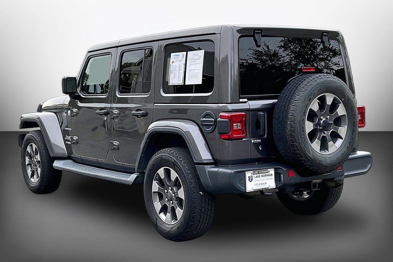 Certified 2018 Jeep Wrangler Unlimited Sahara w/ Dual Top Group AWD/4WD image 6