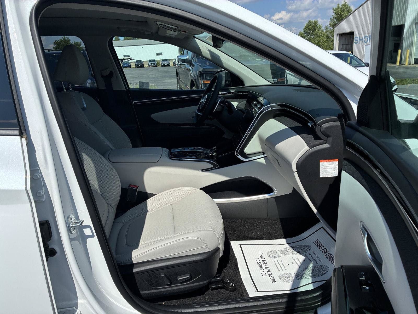 New 2024 Hyundai Tucson Limited AWD/4WD image 16