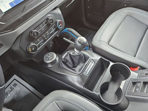 Used 2022 Ford Bronco Black Diamond w/ Sasquatch Package image 23