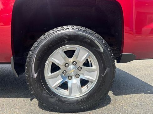 Used 2018 Chevrolet Silverado 1500 LT w/ All Star Edition AWD/4WD image 4