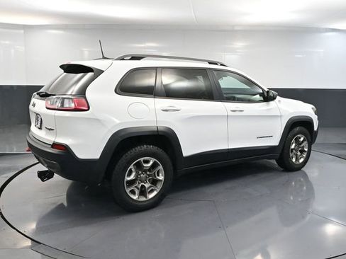 Used 2019 Jeep Cherokee Trailhawk image 5