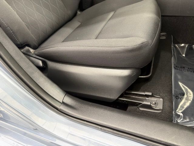 Used 2025 Toyota Corolla LE FWD image 20