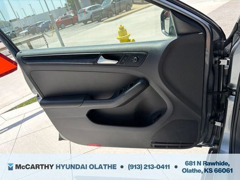 Used 2017 Volkswagen Jetta SEL Premium FWD image 27