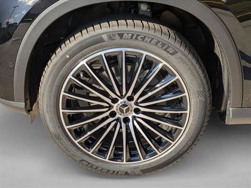 Used 2026 Mercedes-Benz GLC 300 image 11