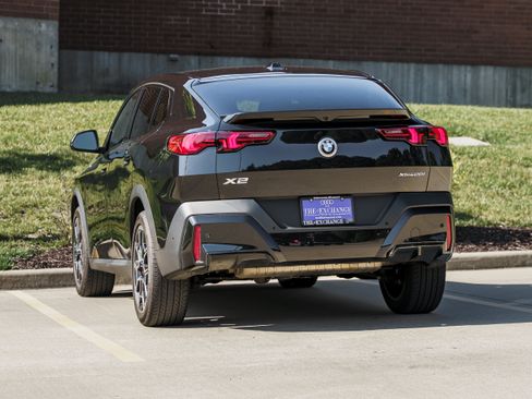 Used 2025 BMW X2 xDrive28i AWD/4WD image 5