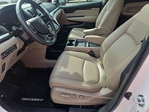 Used 2023 Honda Odyssey Touring image 19