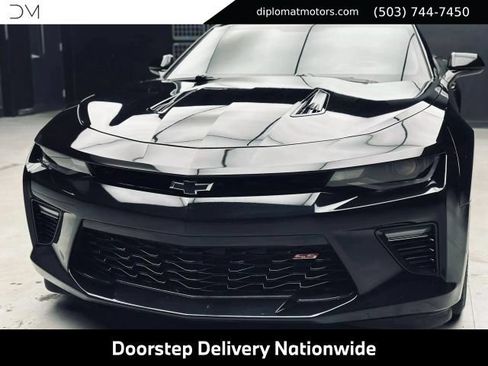 Used 2018 Chevrolet Camaro SS RWD image 14