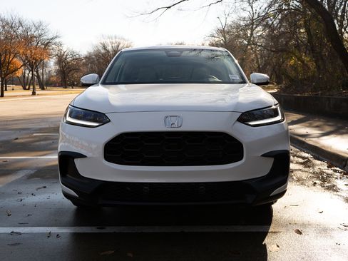 Certified 2026 Honda HR-V LX image 3