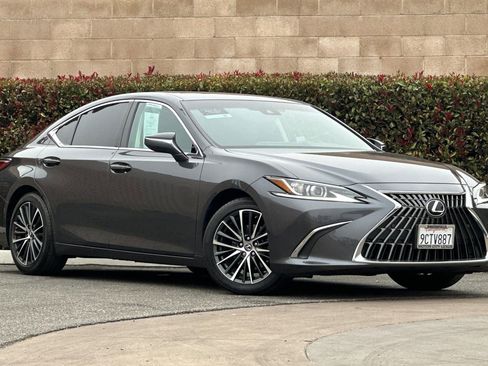 Certified 2022 Lexus ES 350 w/ Premium Package image 2