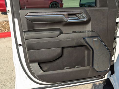 Used 2024 Chevrolet Silverado 1500 LTZ image 11