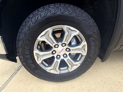 Used 2025 GMC Sierra 1500 SLT image 25