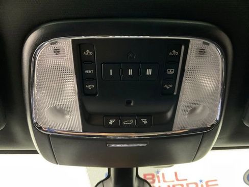 Used 2018 Jeep Grand Cherokee Limited w/ Luxury Group II image 19