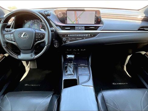 Used 2020 Lexus ES 350 w/ Luxury Package image 10