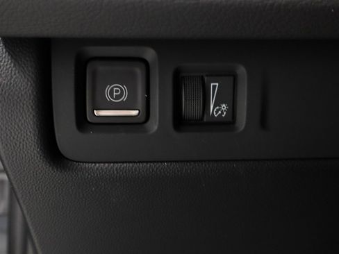 Used 2025 Cadillac XT4 Premium Luxury w/ Cold Weather Package image 27