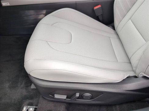 New 2026 Hyundai Elantra Limited FWD image 4