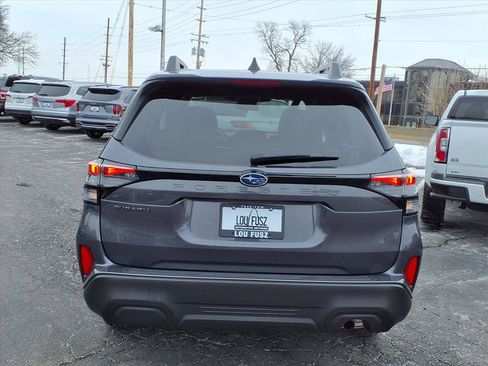 Used 2025 Subaru Forester Premium image 21