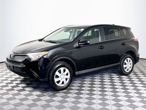 Used 2018 Toyota RAV4 LE w/ All Weather Liner Package AWD/4WD image 4
