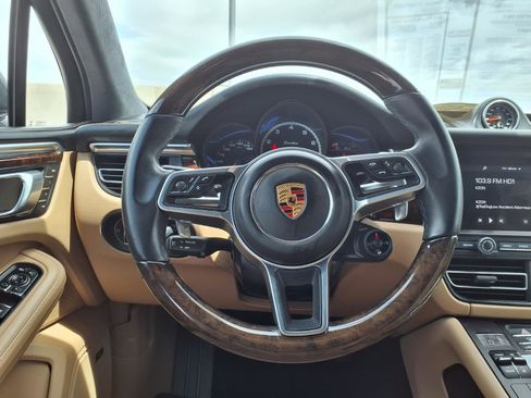 Used 2020 Porsche Macan Turbo AWD/4WD image 19
