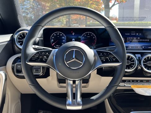 Certified 2025 Mercedes-Benz CLA 250 4MATIC image 18