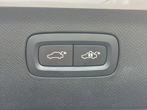 Used 2016 Volvo XC90 T6 Inscription w/ Vision Package image 31